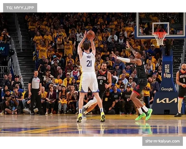 克里斯护框与篮板保护 山东内线防守质量有望改善